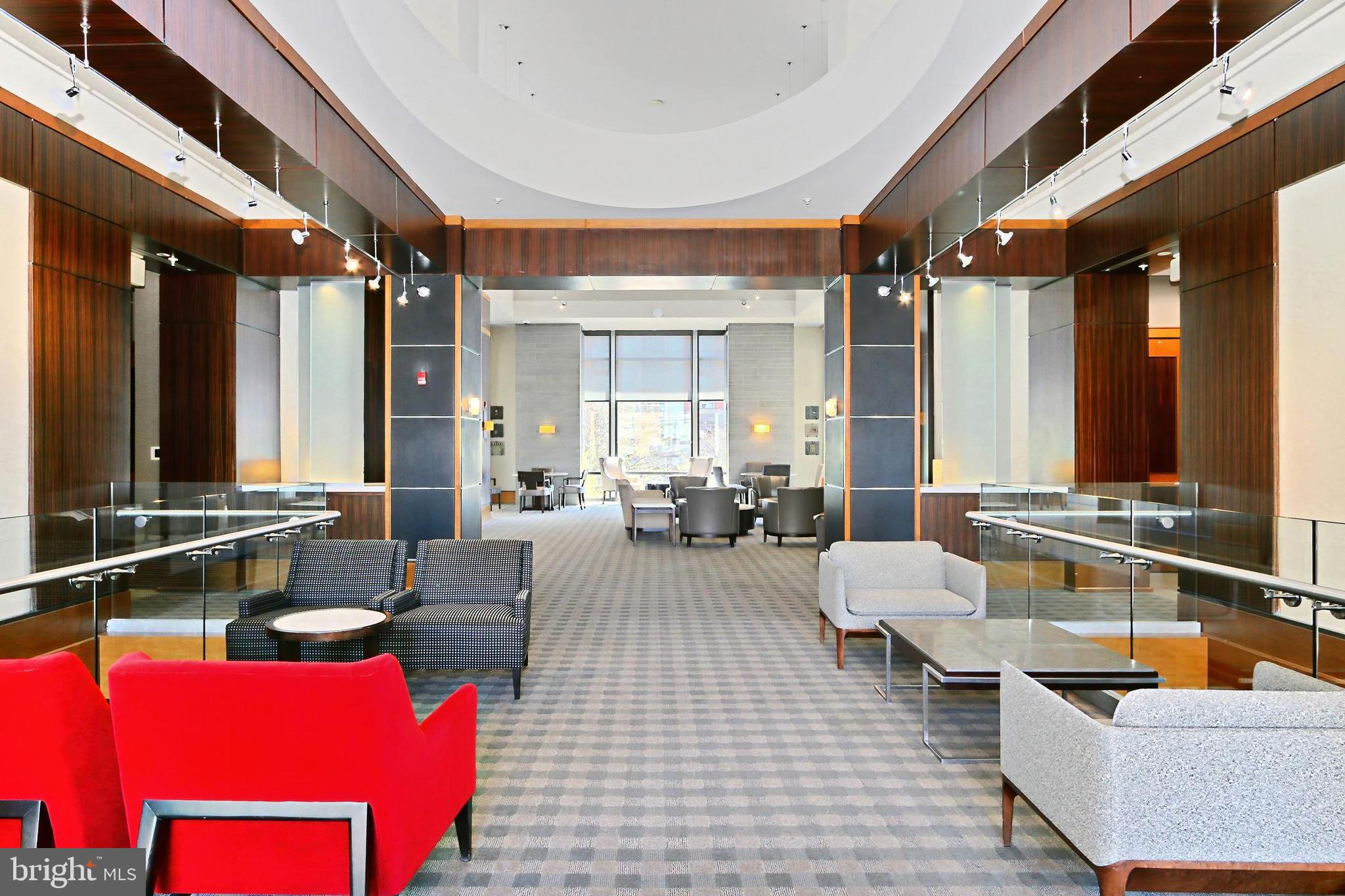 MIDTOWN AT RESTON TOWN CENTER - Residential