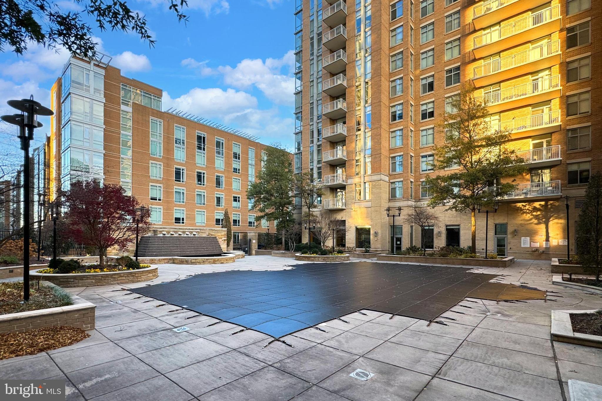 MIDTOWN AT RESTON TOWN CENTER - Residential