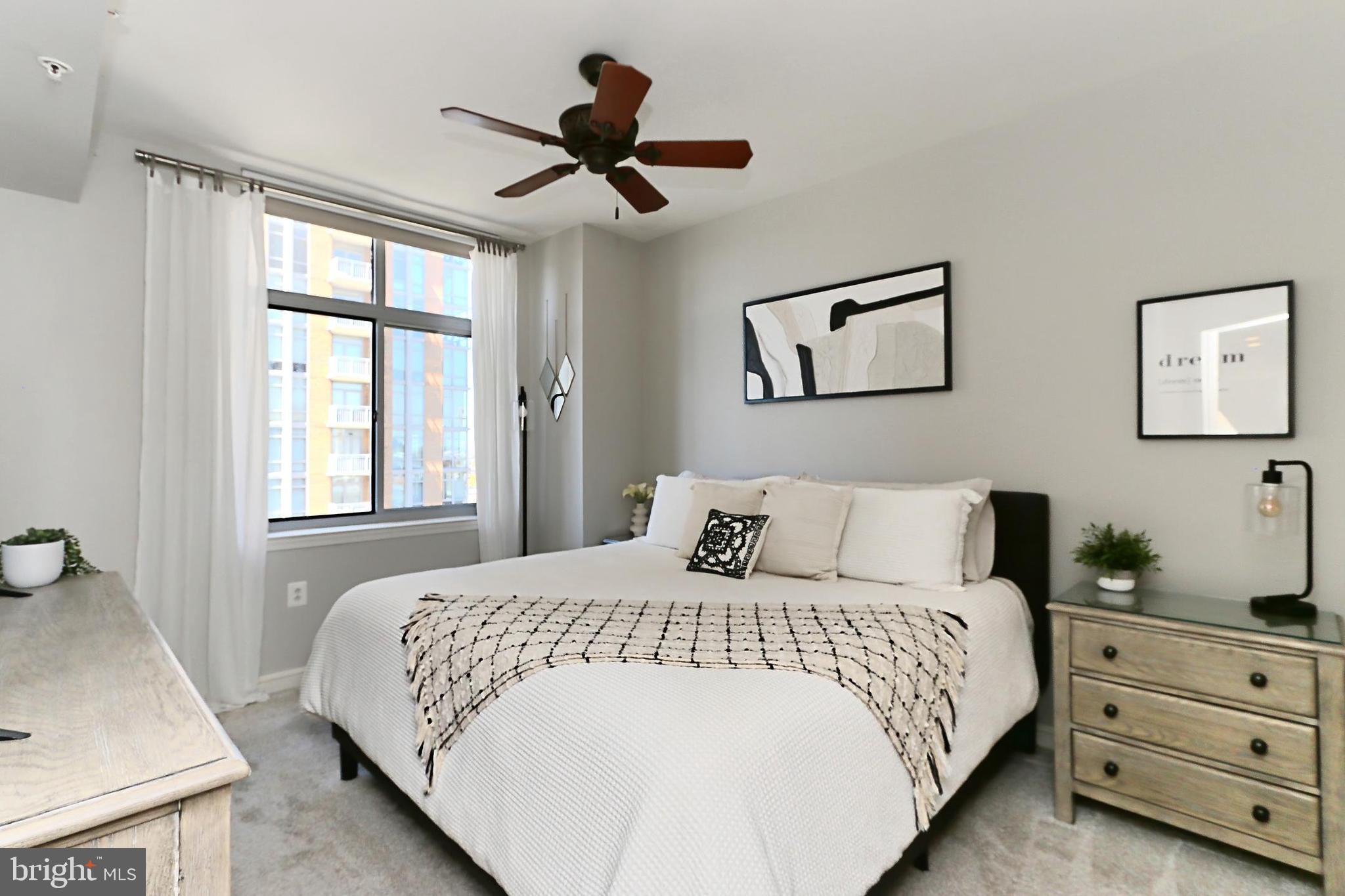 MIDTOWN AT RESTON TOWN CENTER - Residential