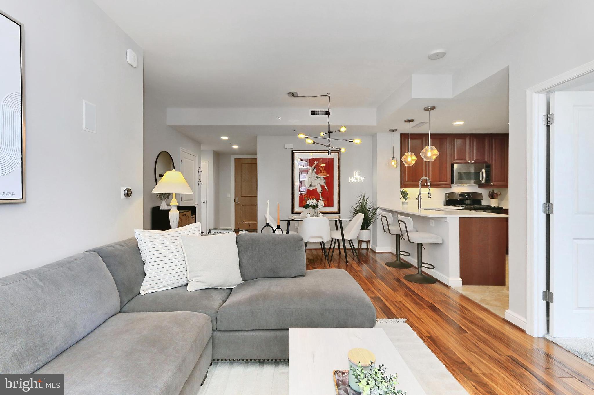 MIDTOWN AT RESTON TOWN CENTER - Residential