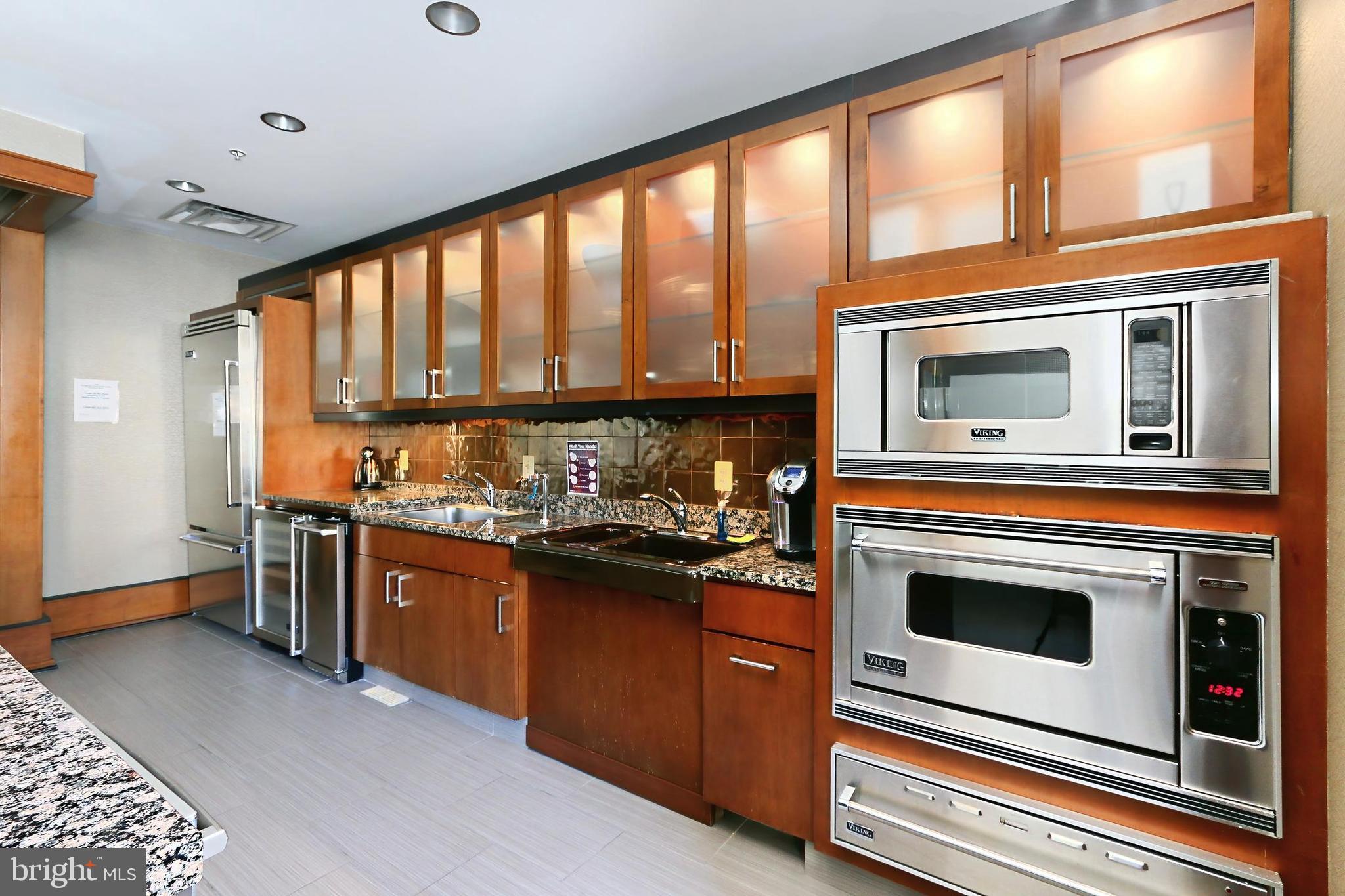 MIDTOWN AT RESTON TOWN CENTER - Residential