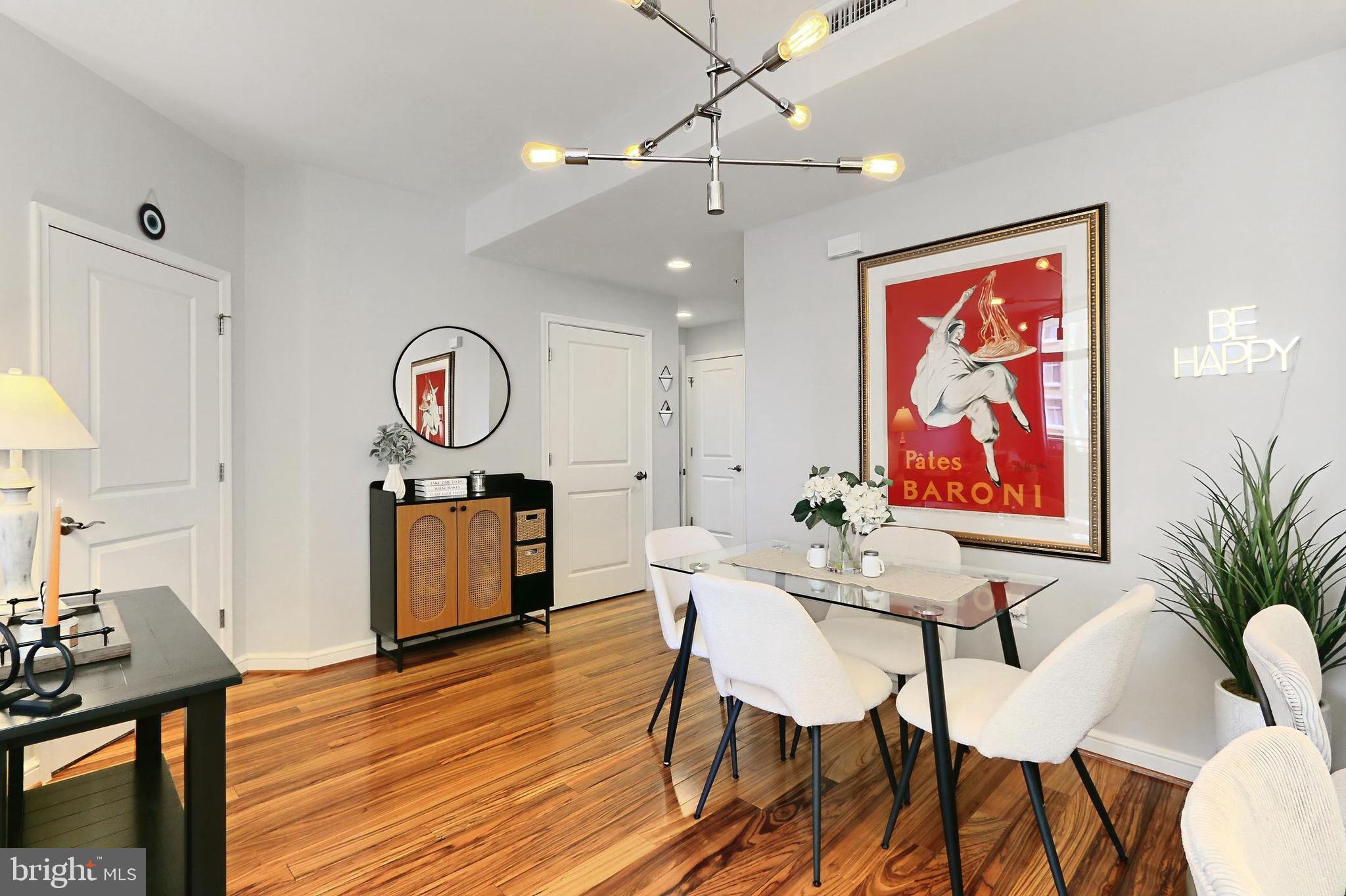 MIDTOWN AT RESTON TOWN CENTER - Residential