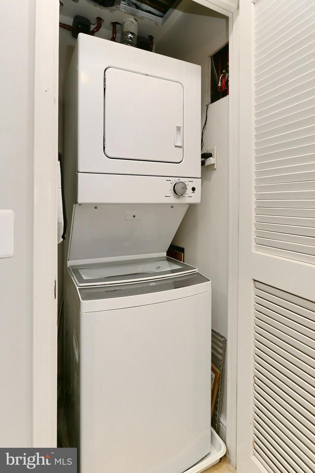 MIDTOWN AT RESTON TOWN CENTER - Residential