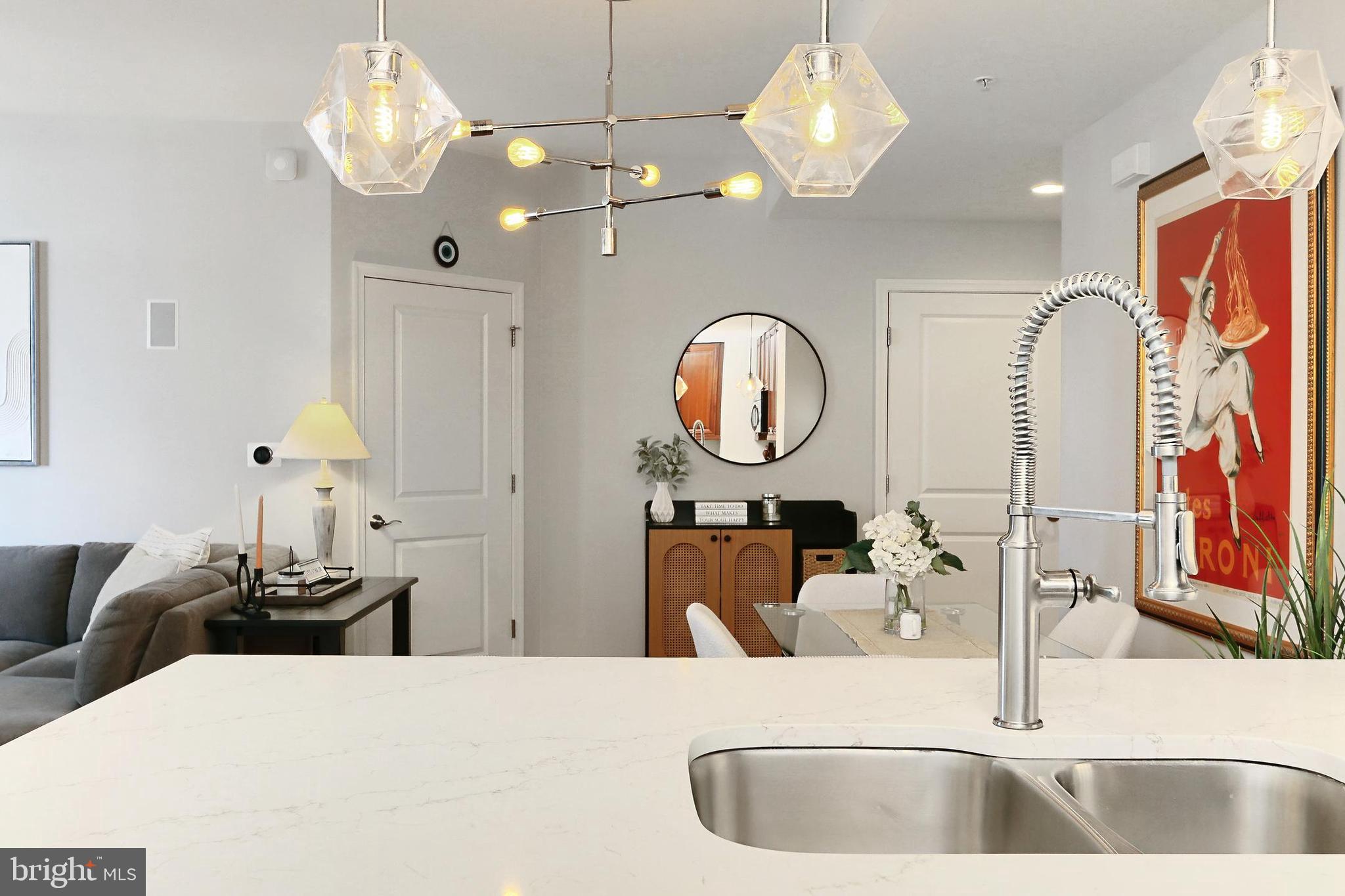 MIDTOWN AT RESTON TOWN CENTER - Residential