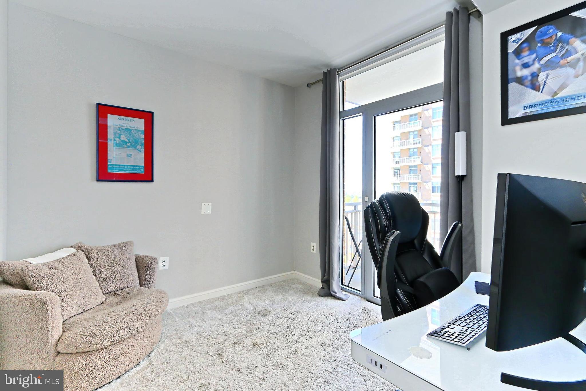 MIDTOWN AT RESTON TOWN CENTER - Residential