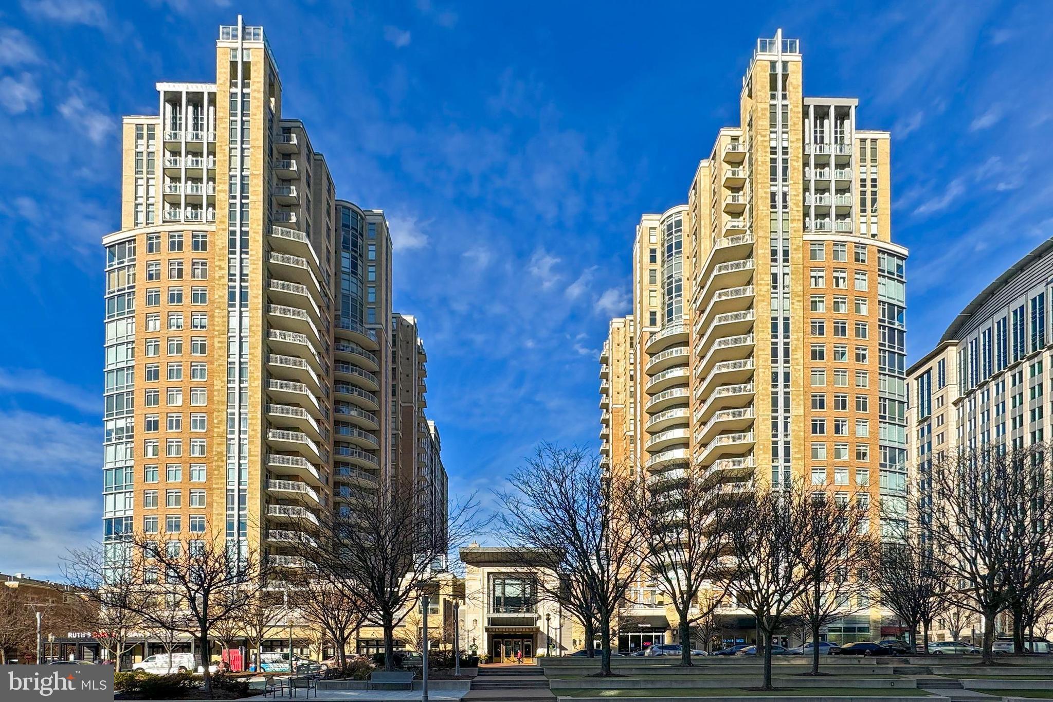 MIDTOWN AT RESTON TOWN CENTER - Residential