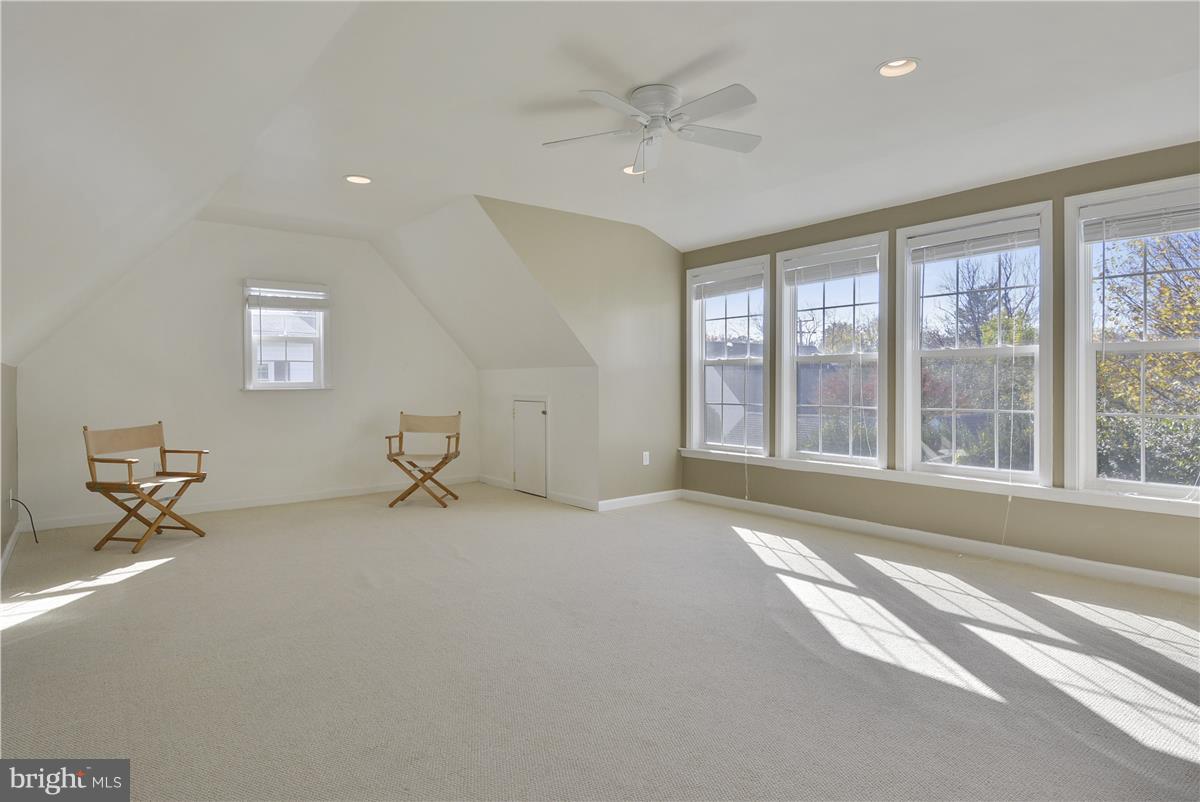 WAYCROFT WOODLAWN - Residential