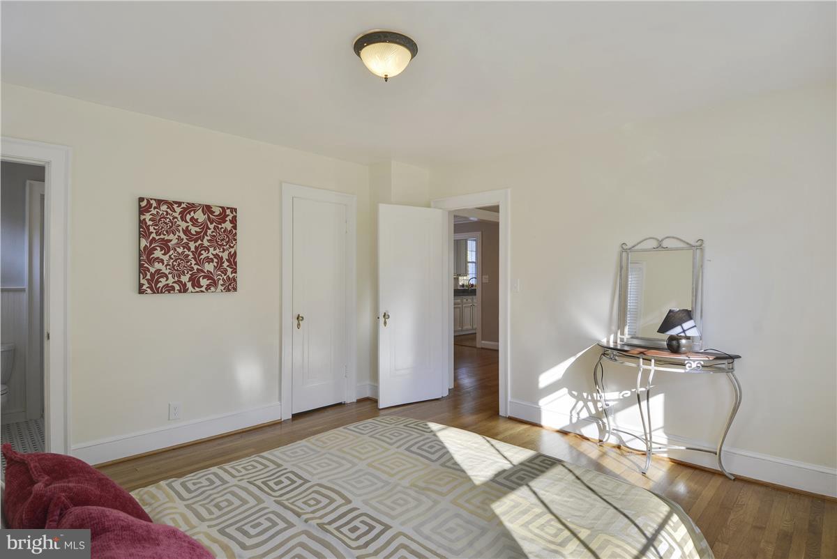 WAYCROFT WOODLAWN - Residential