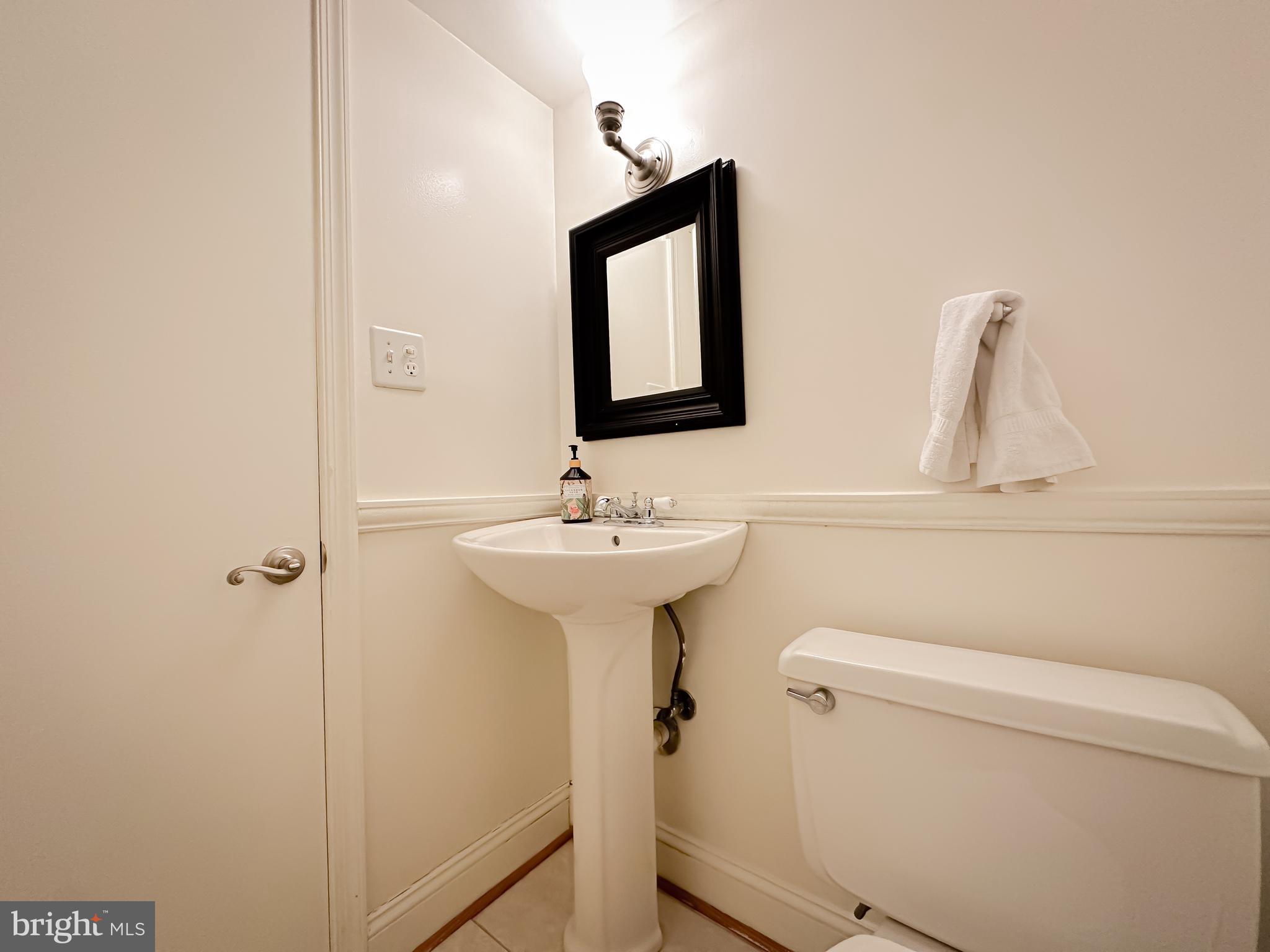 SHADY GROVE VILLAGE - Residential