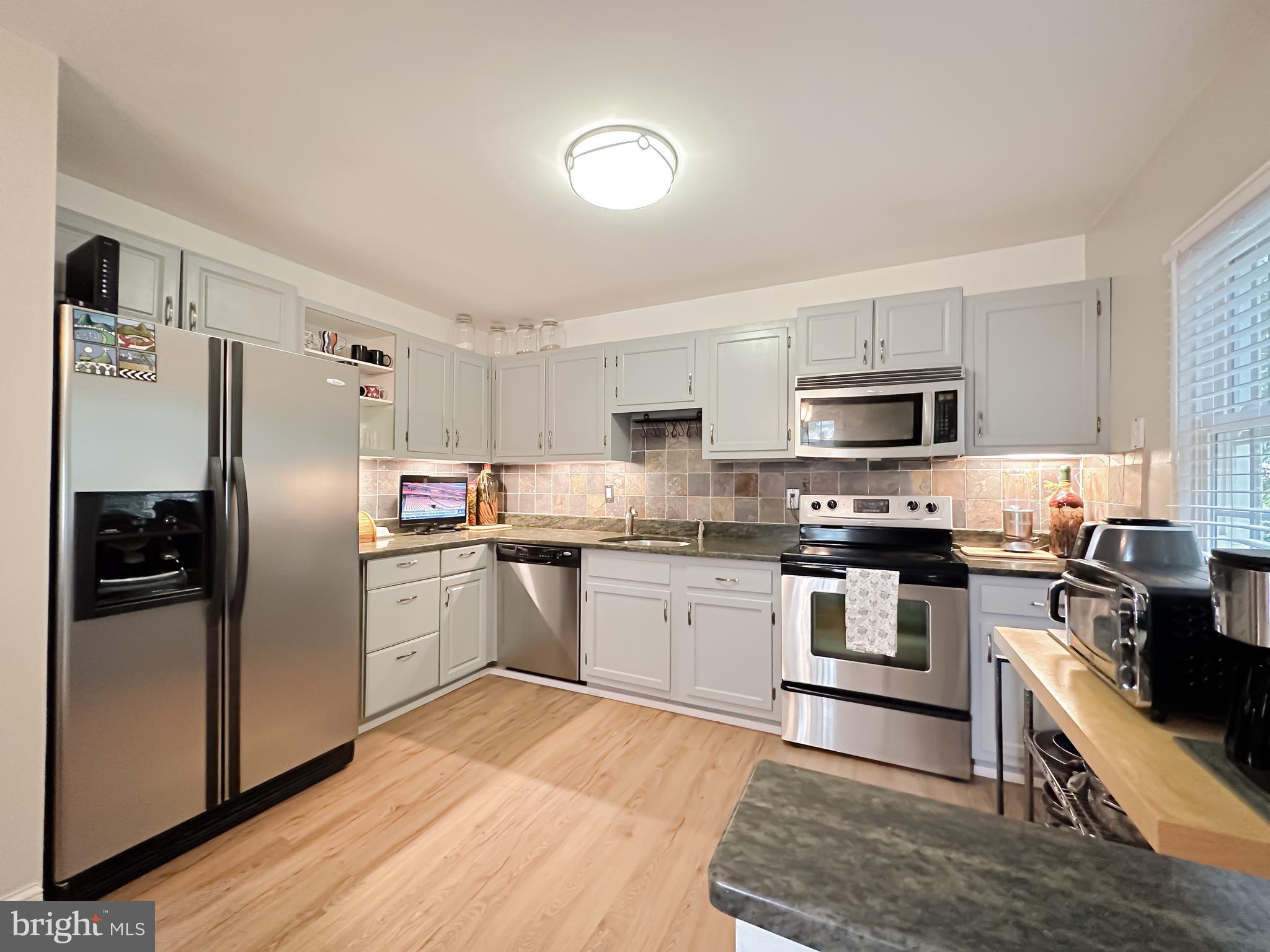 SHADY GROVE VILLAGE - Residential