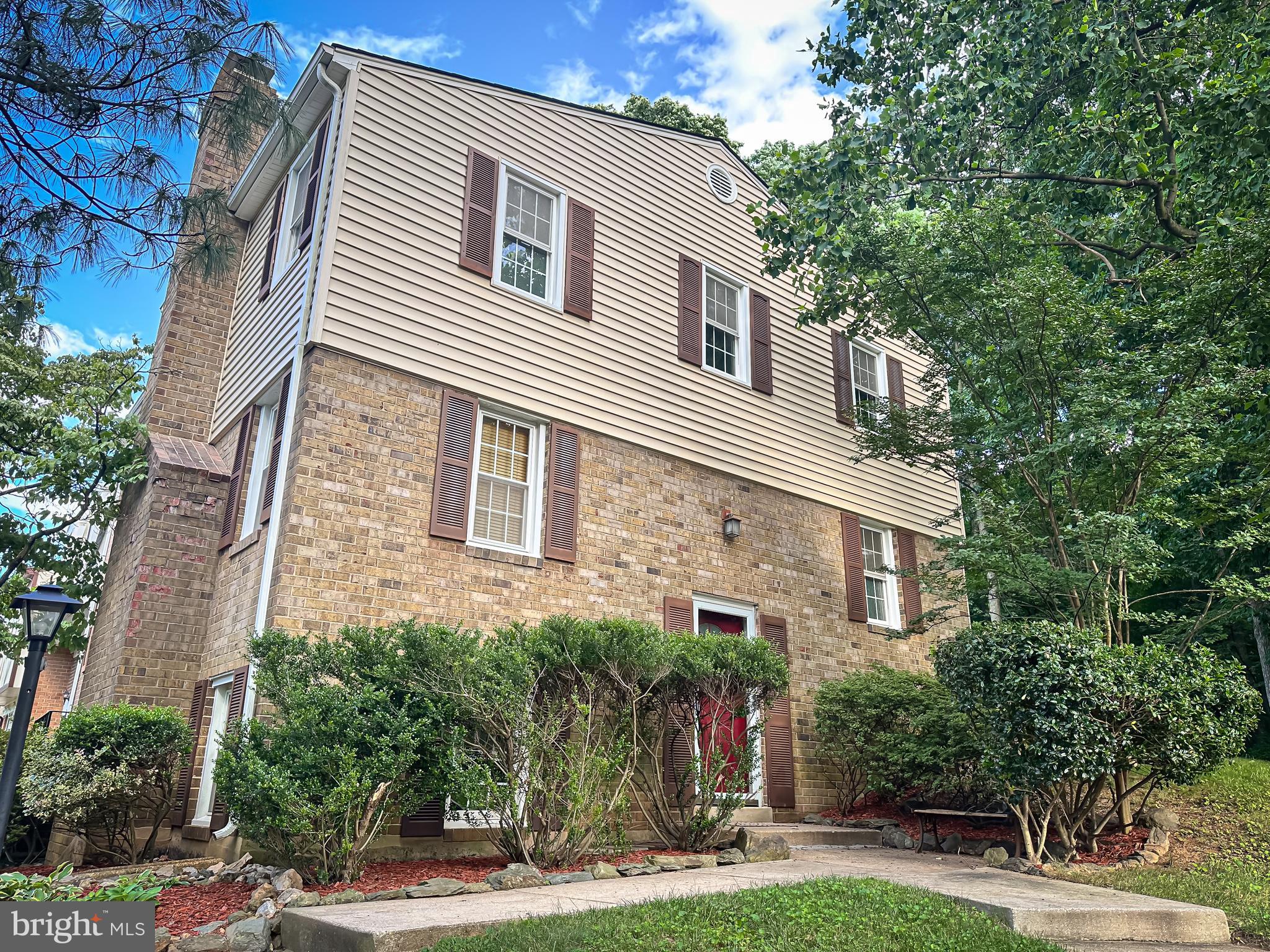 SHADY GROVE VILLAGE - Residential