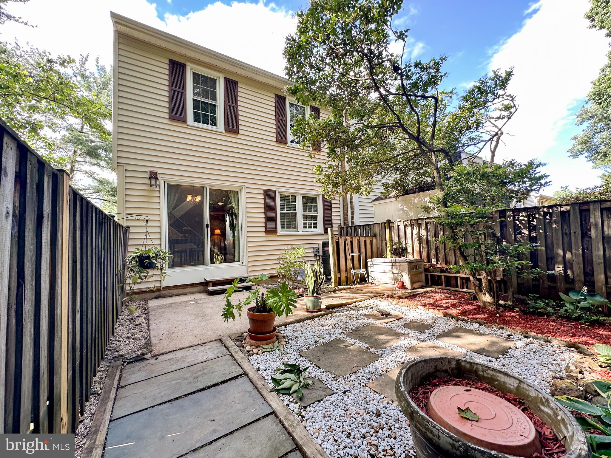 SHADY GROVE VILLAGE - Residential