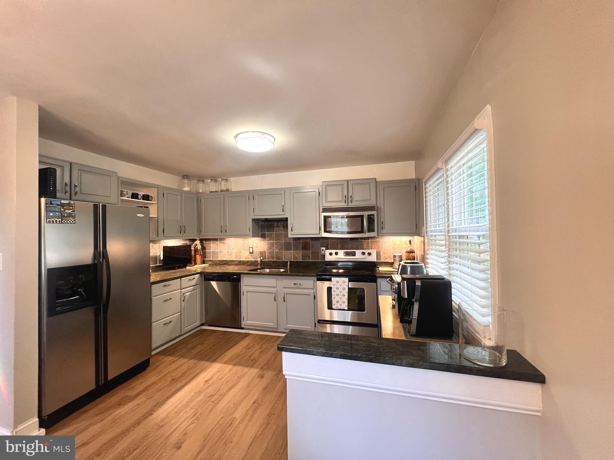 SHADY GROVE VILLAGE - Residential