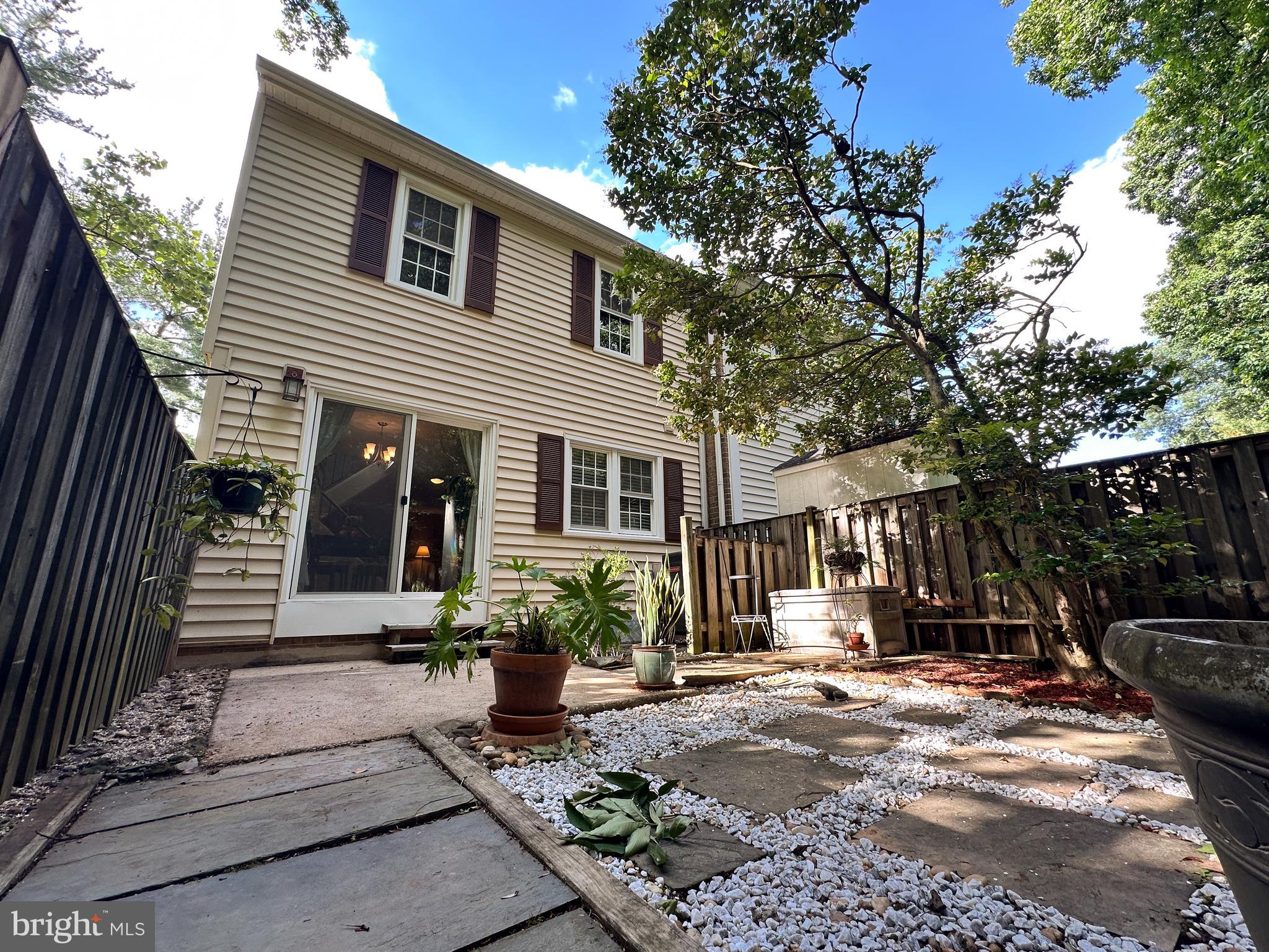 SHADY GROVE VILLAGE - Residential