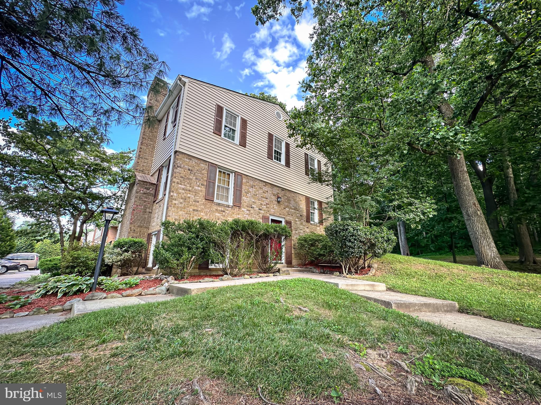 SHADY GROVE VILLAGE - Residential