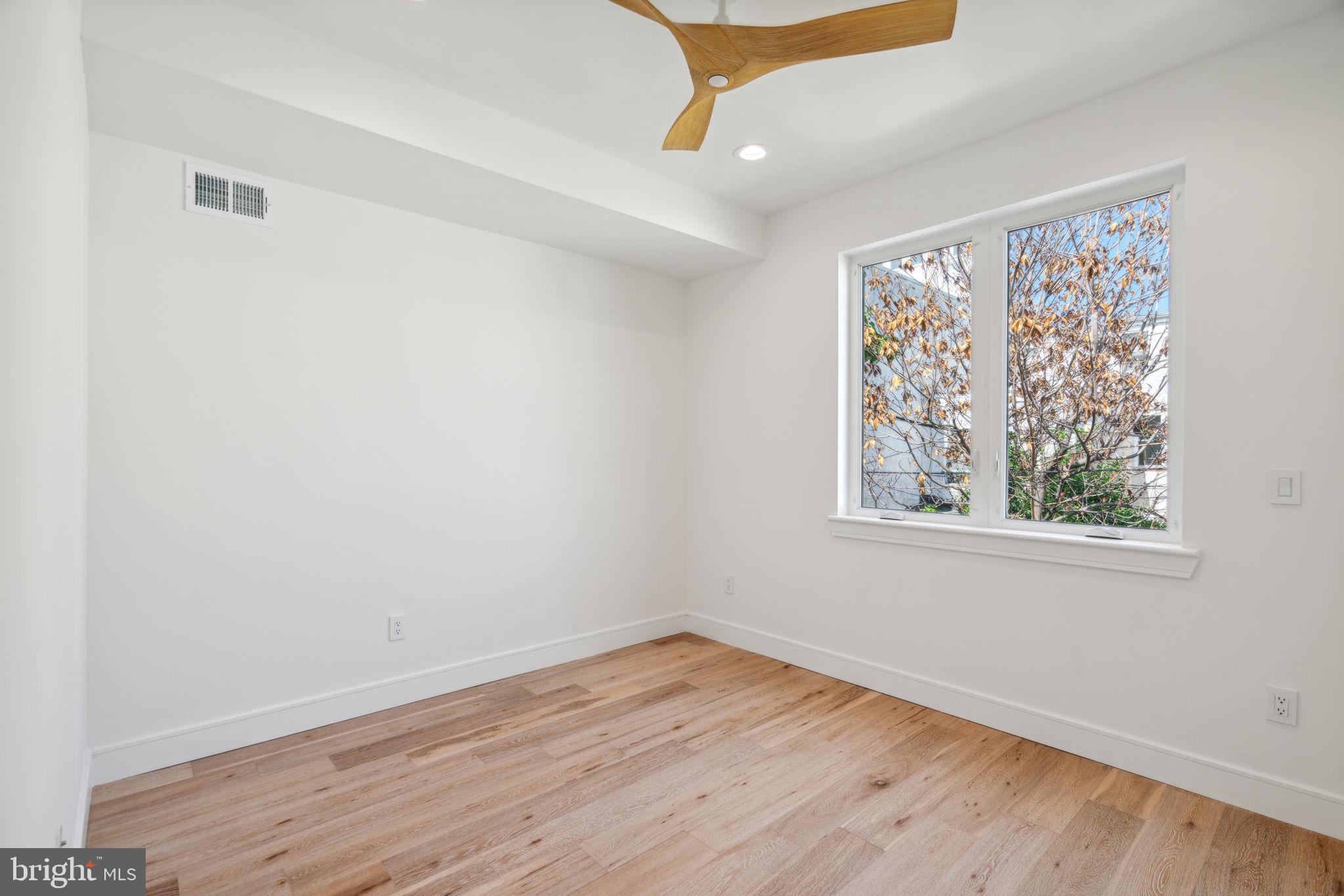 GRADUATE HOSPITAL - Residential