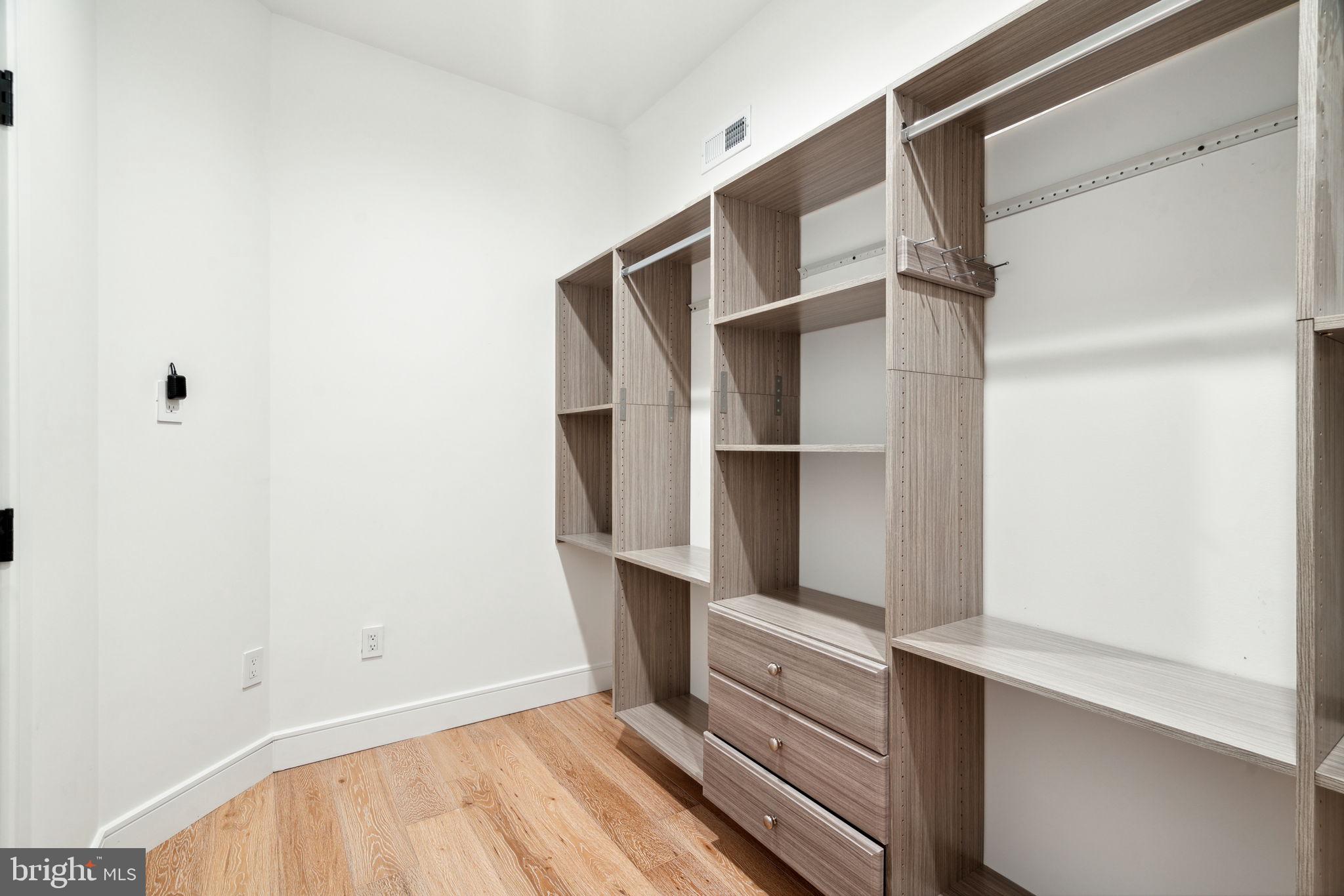 GRADUATE HOSPITAL - Residential