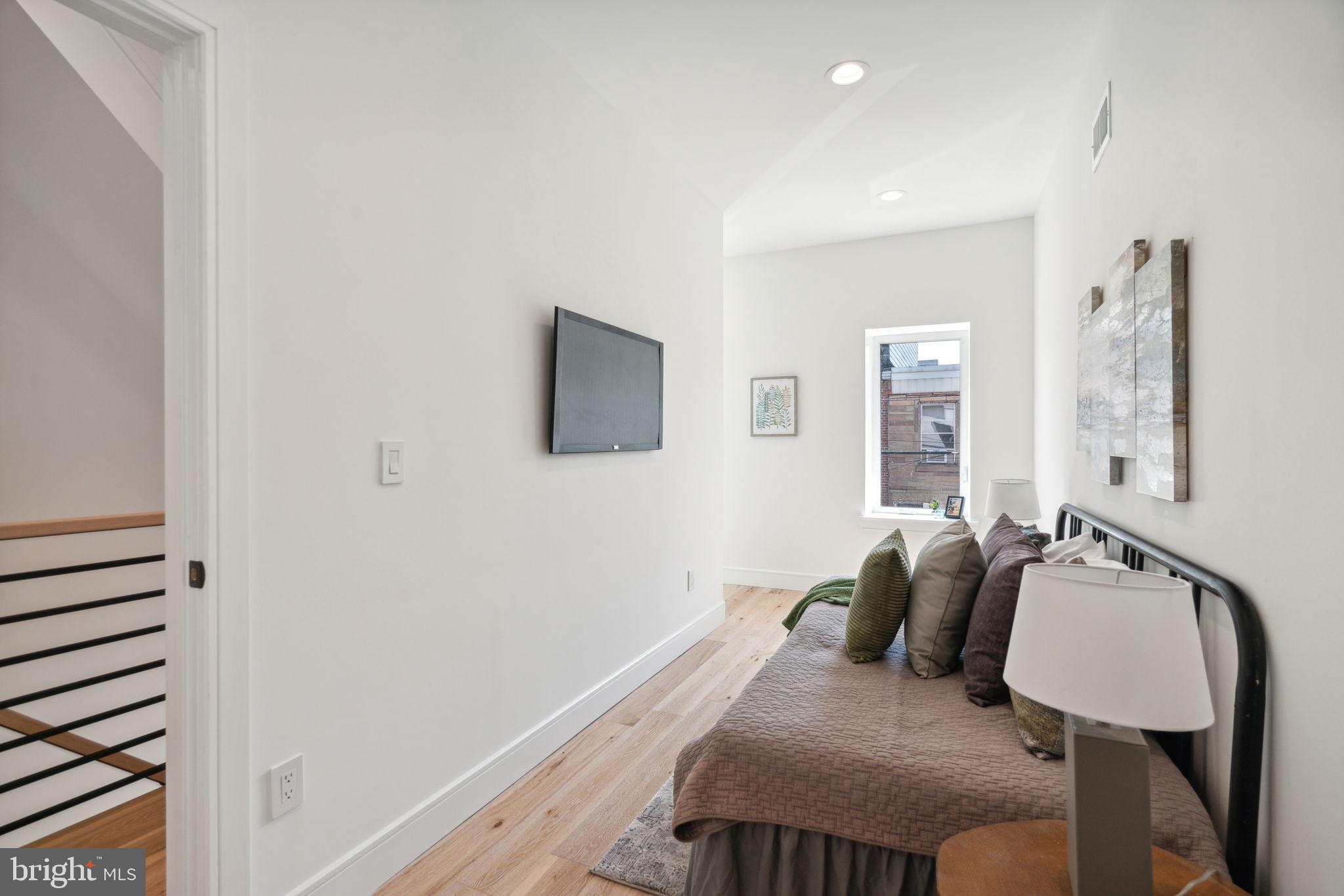 GRADUATE HOSPITAL - Residential