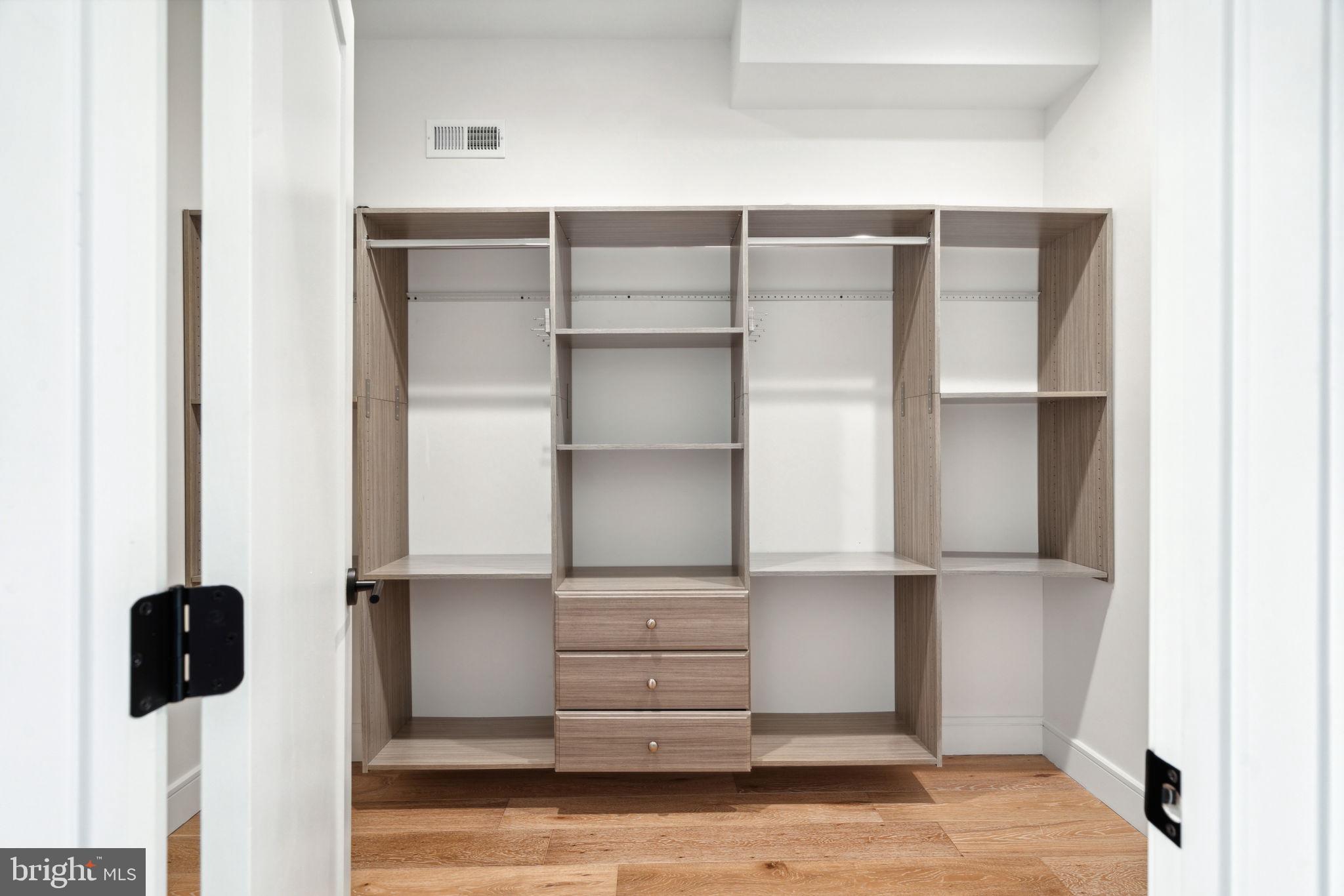 GRADUATE HOSPITAL - Residential