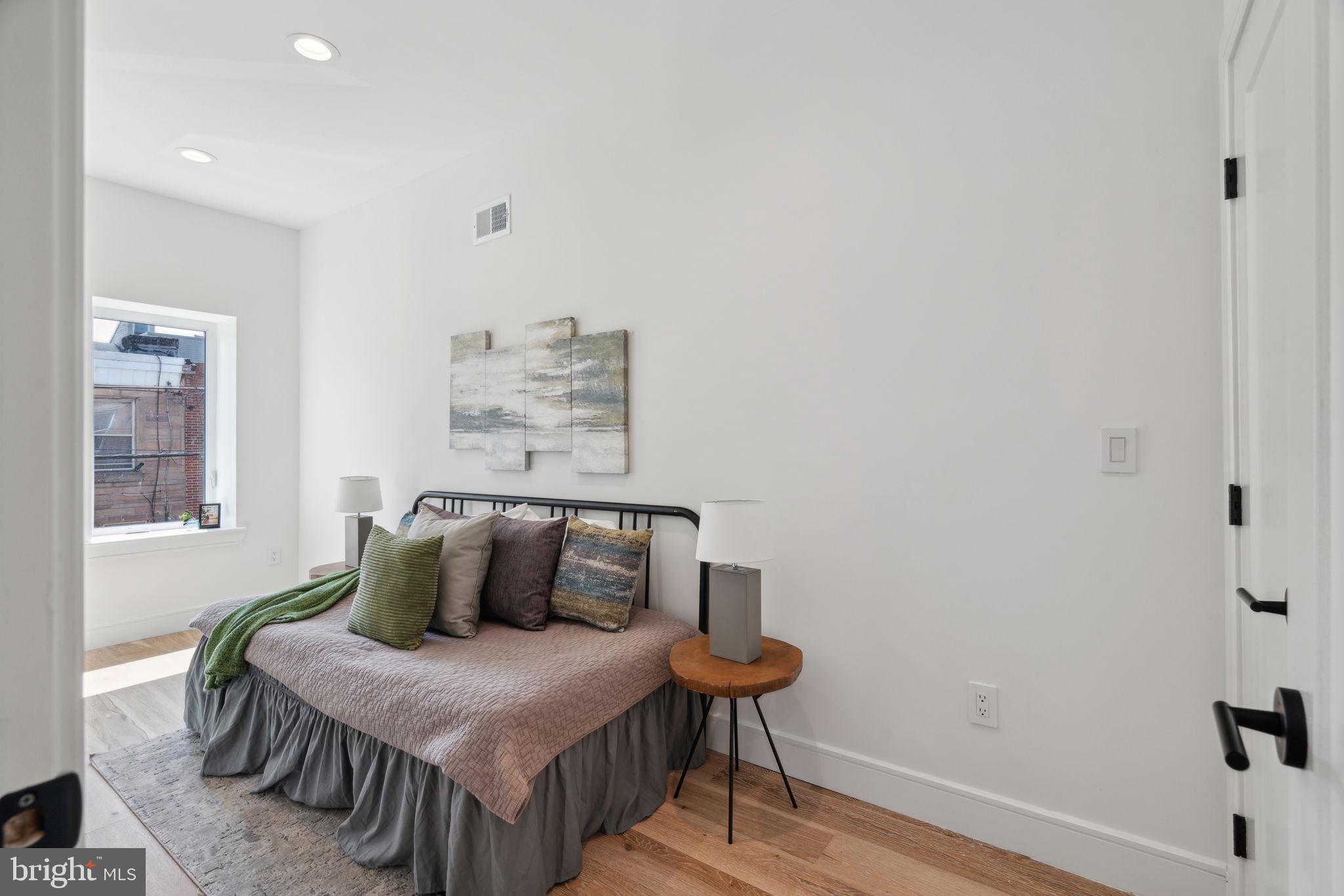 GRADUATE HOSPITAL - Residential