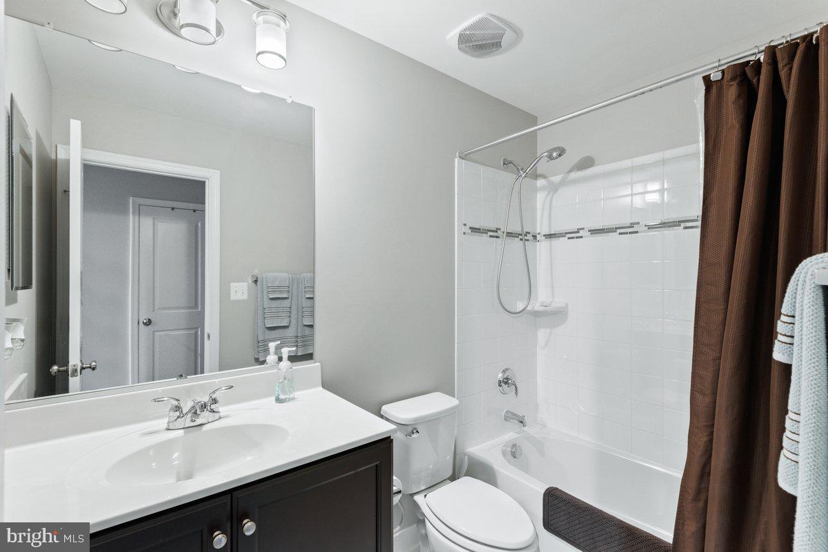 VICTORY LAKES - Residential