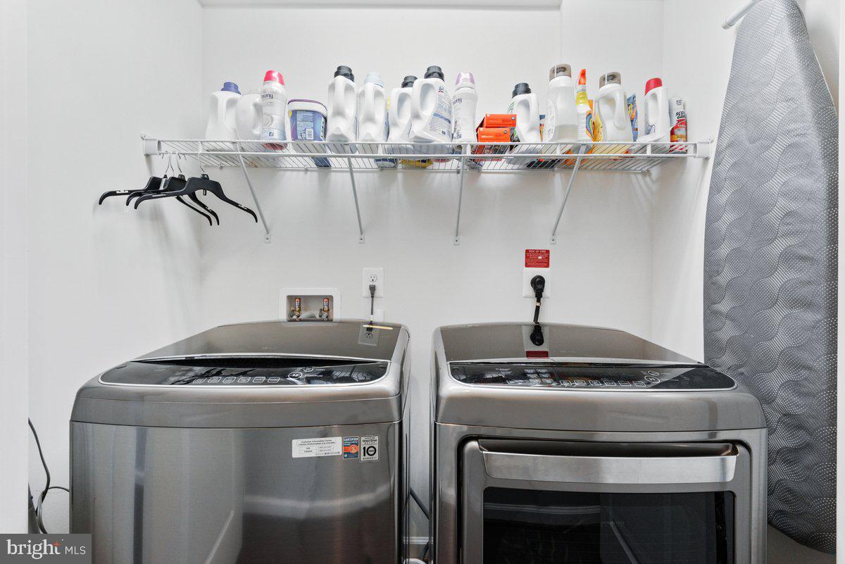 VICTORY LAKES - Residential