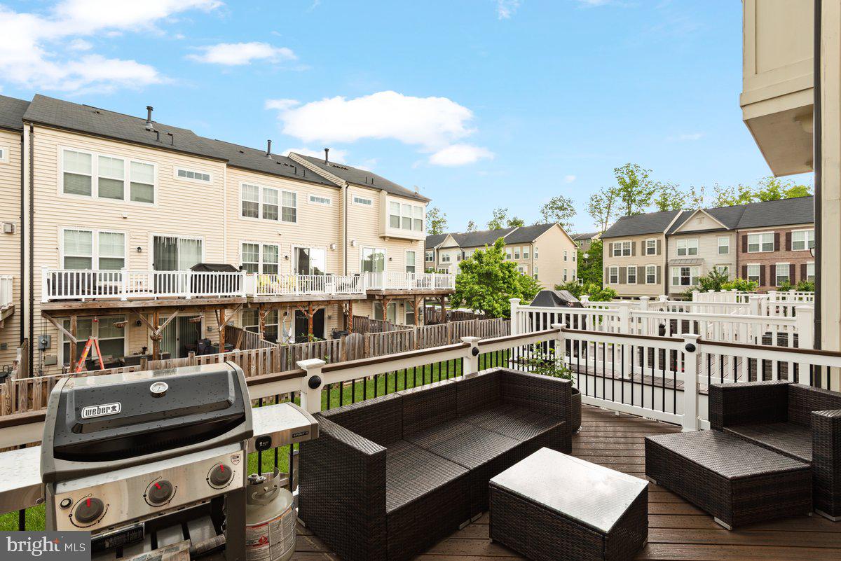 VICTORY LAKES - Residential