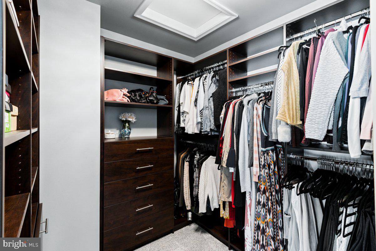 VICTORY LAKES - Residential