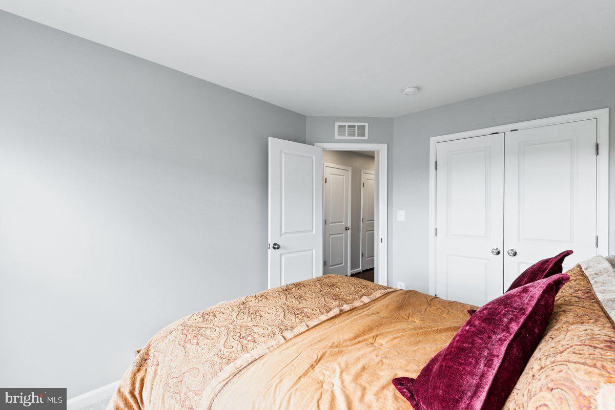 VICTORY LAKES - Residential