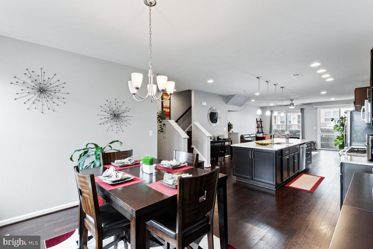 VICTORY LAKES - Residential