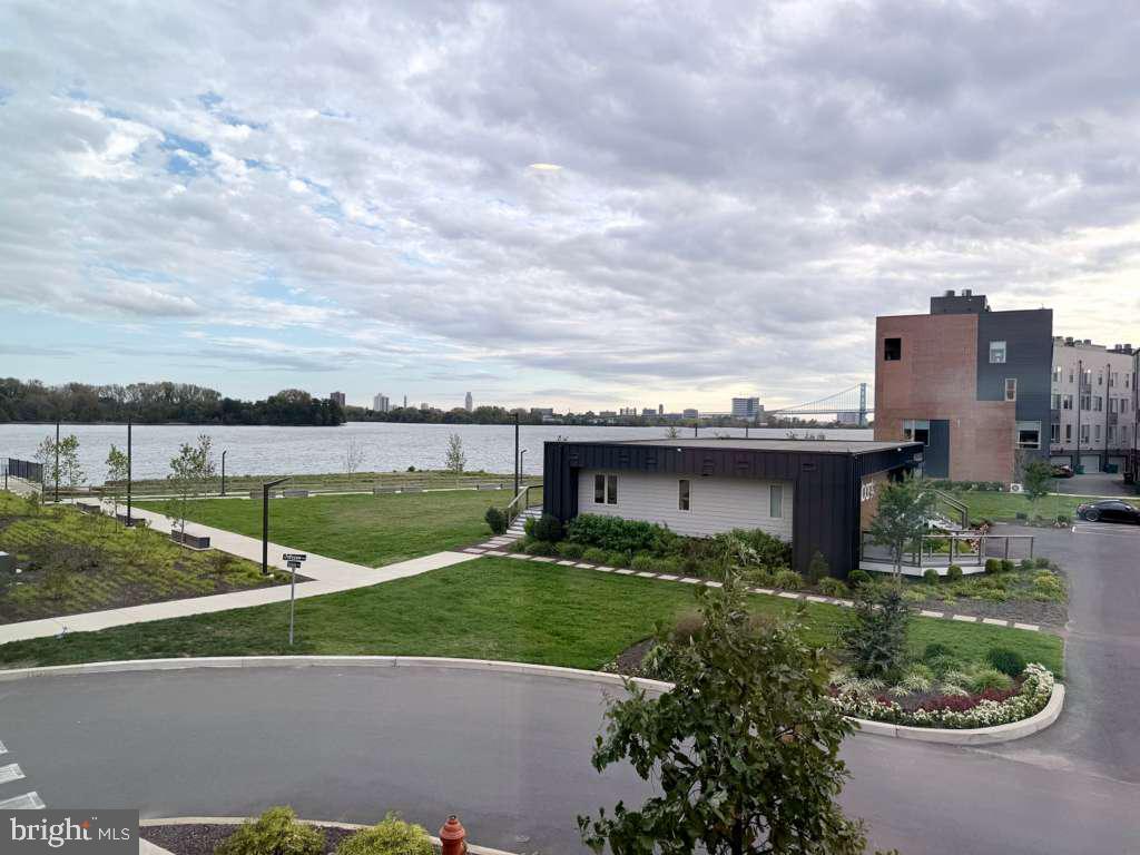 NORTHBANK - Residential