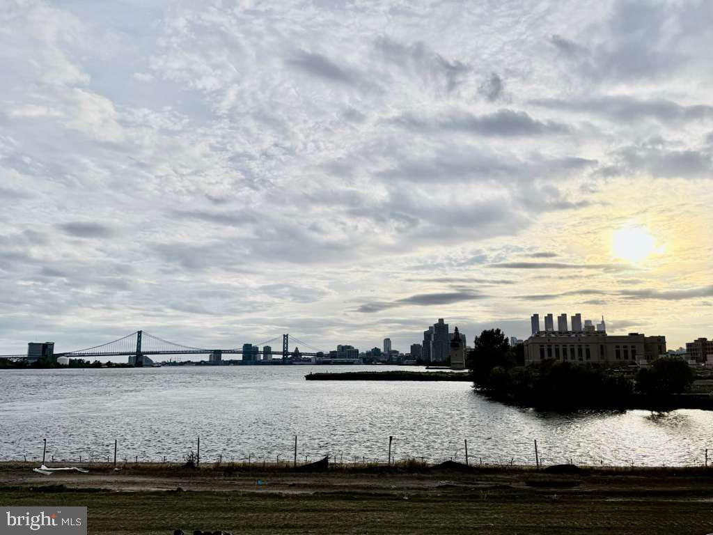 NORTHBANK - Residential