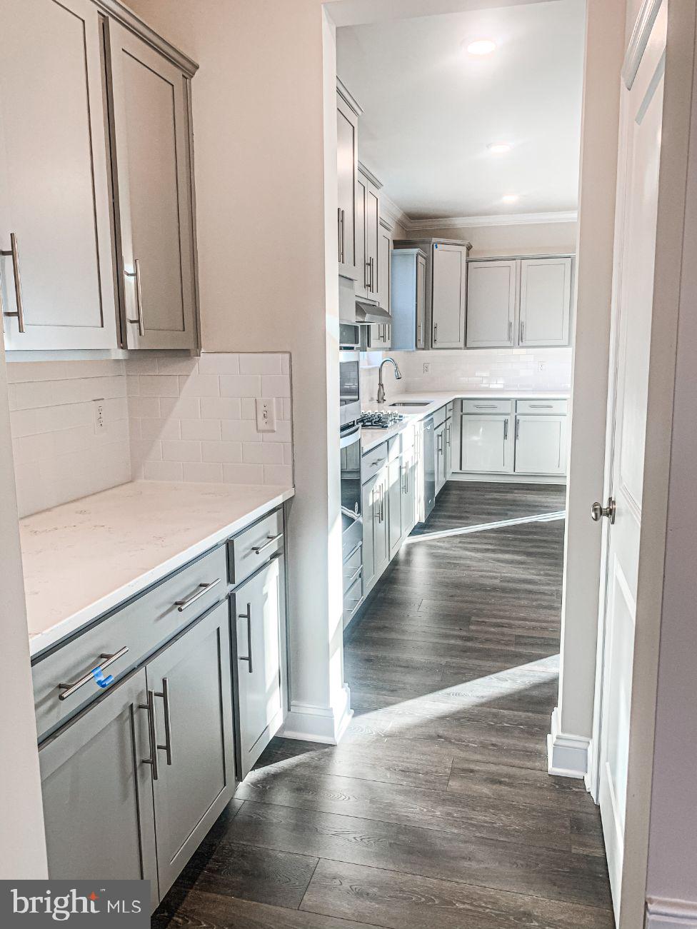 STONEGATE - Residential