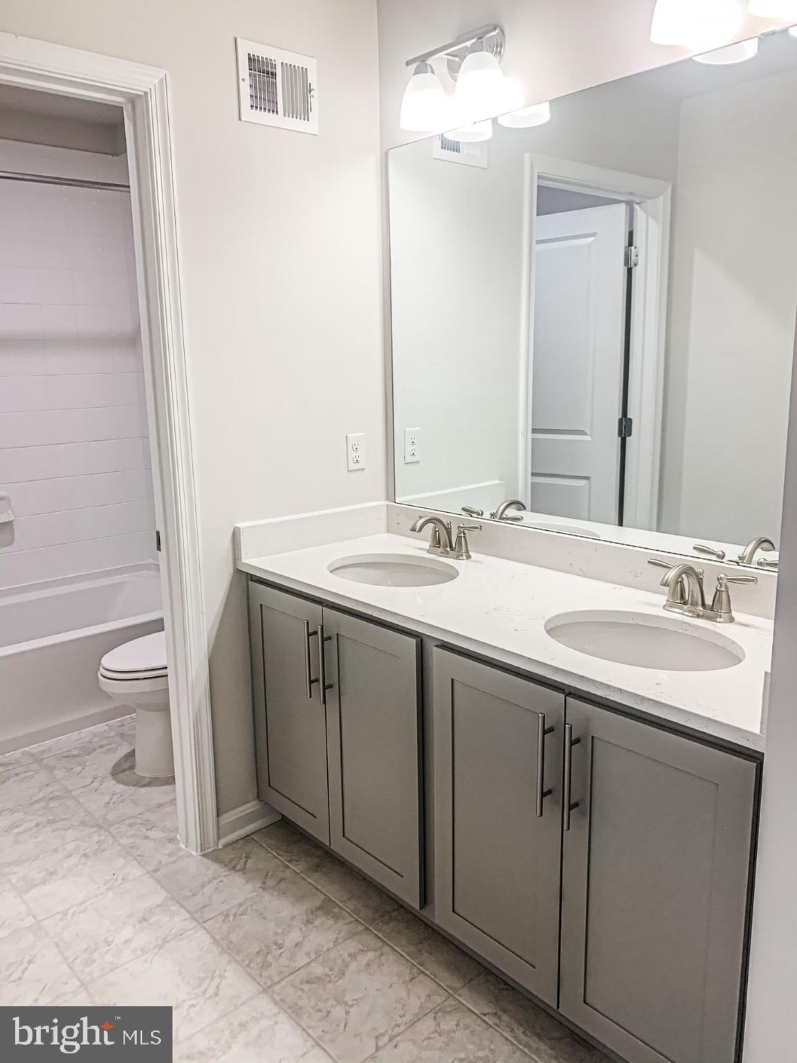 STONEGATE - Residential