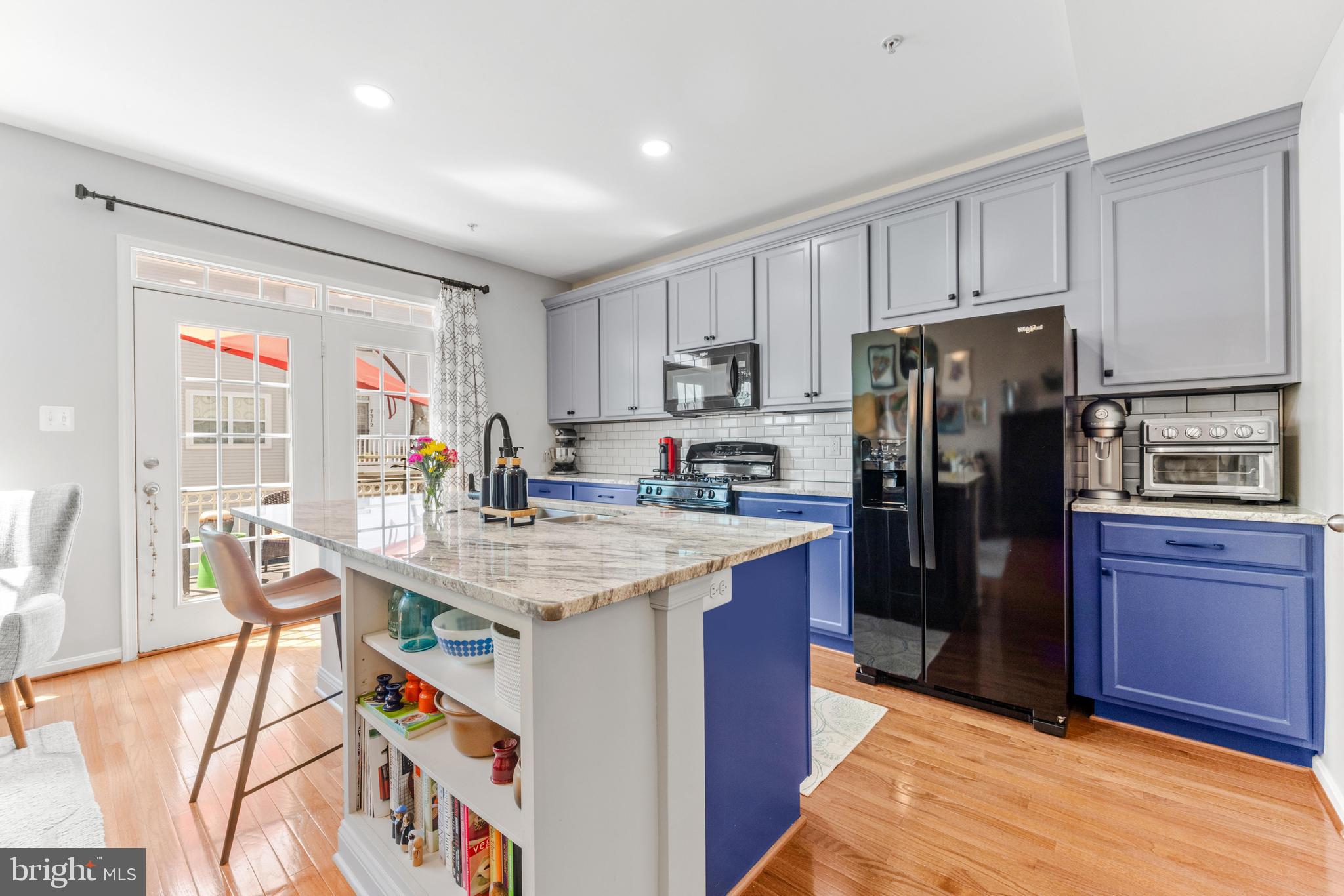 LAUREL - Residential