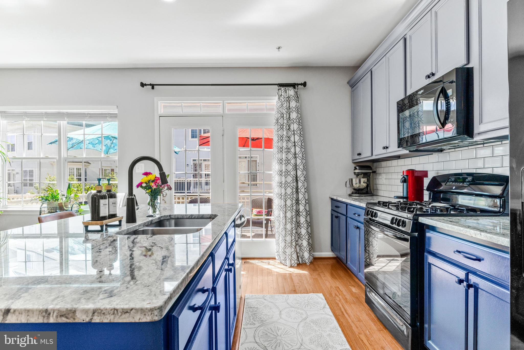 LAUREL - Residential