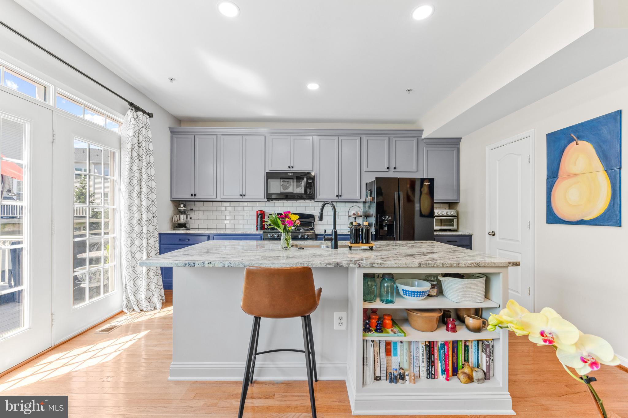 LAUREL - Residential