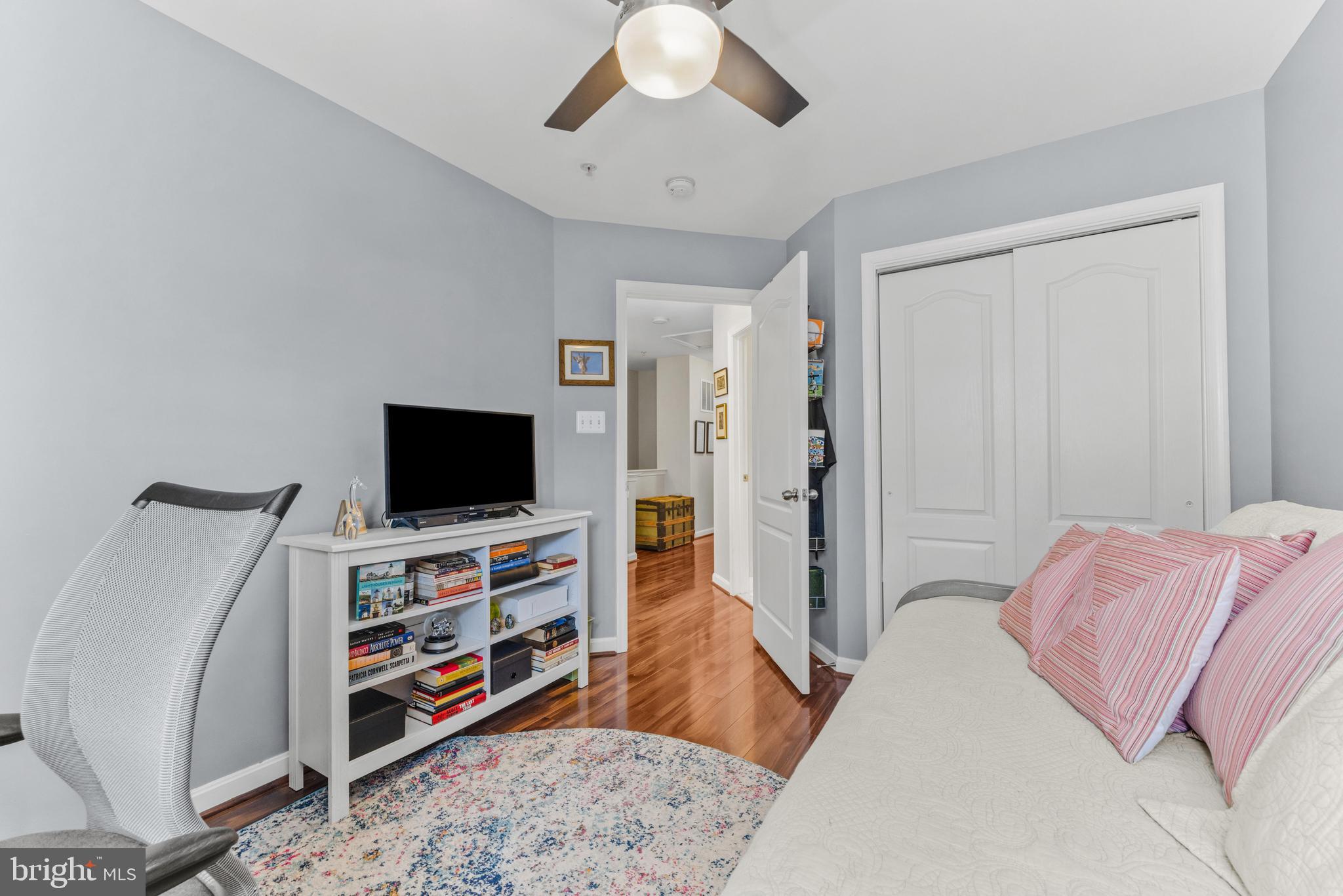 LAUREL - Residential