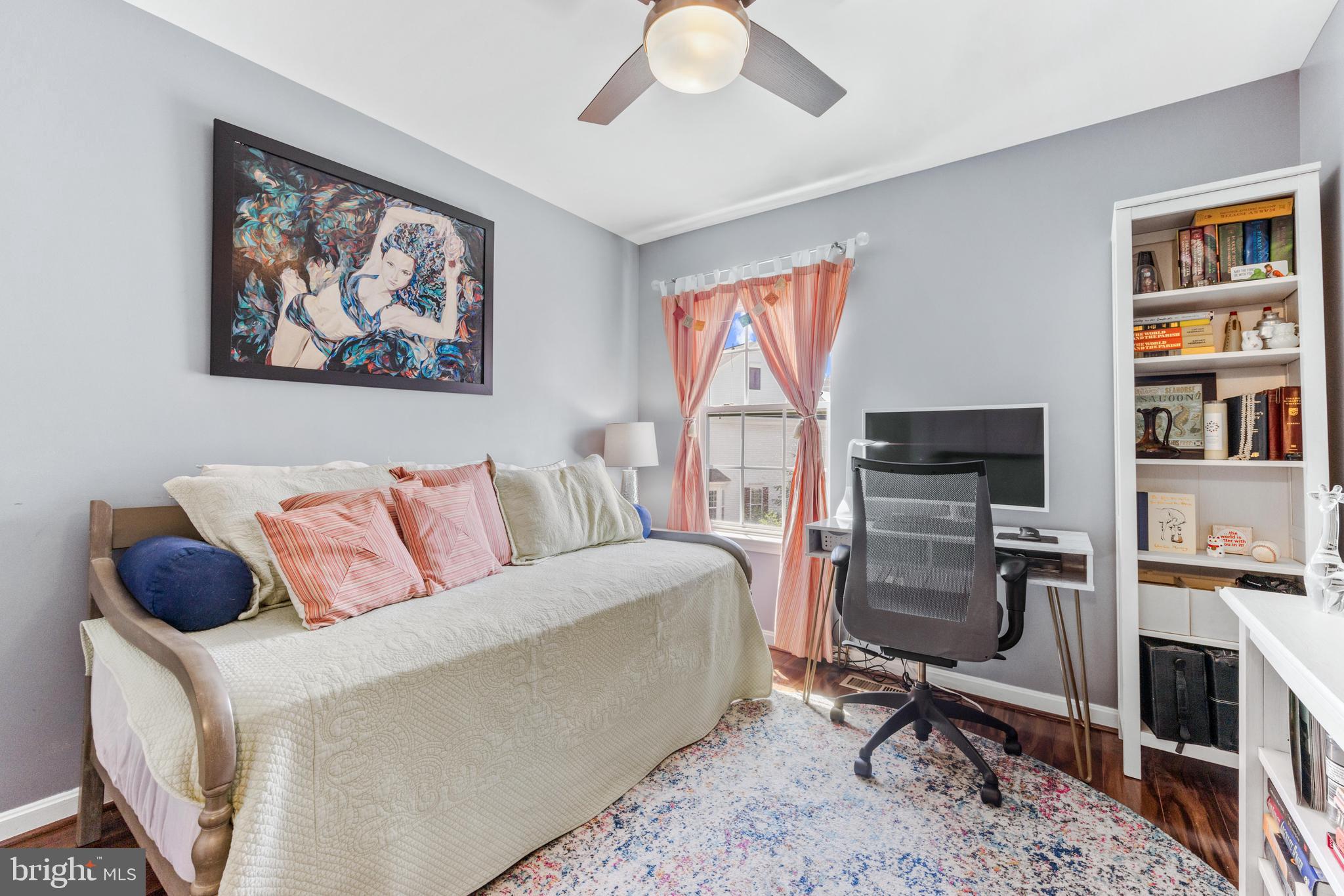 LAUREL - Residential