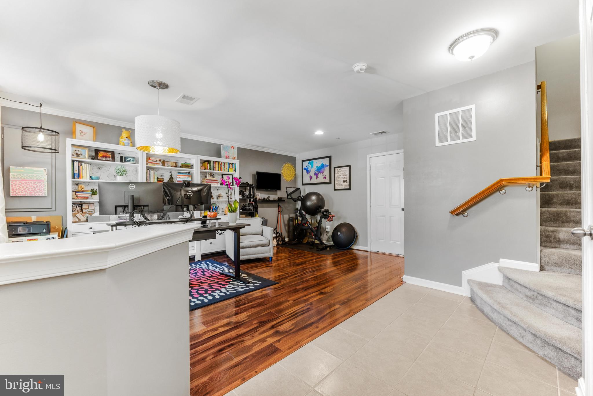 LAUREL - Residential