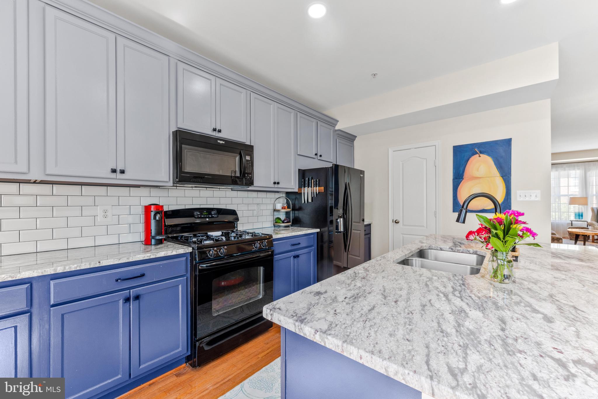 LAUREL - Residential