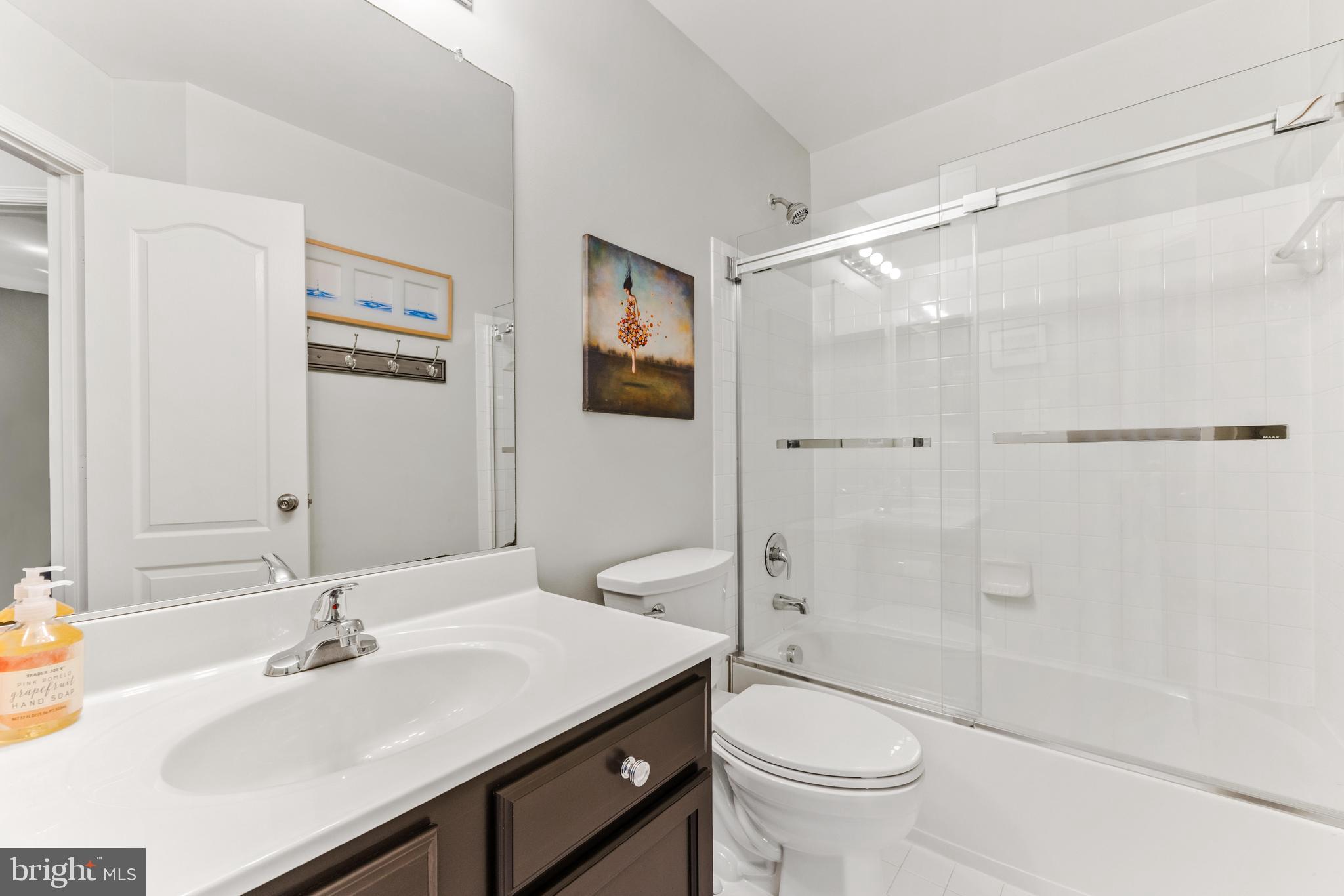 LAUREL - Residential