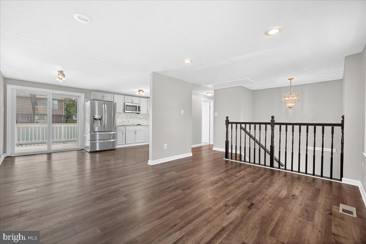 HILLCREST ORCHARDS - Residential