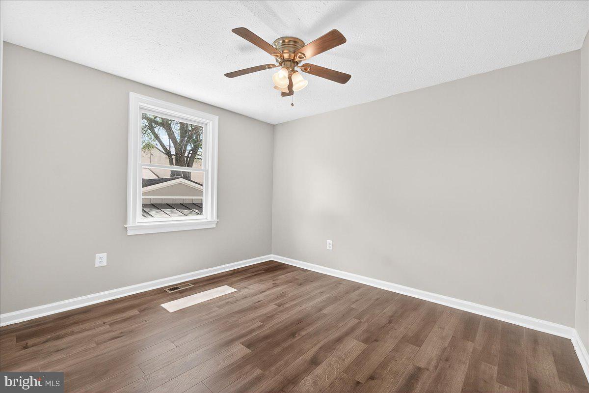 HILLCREST ORCHARDS - Residential