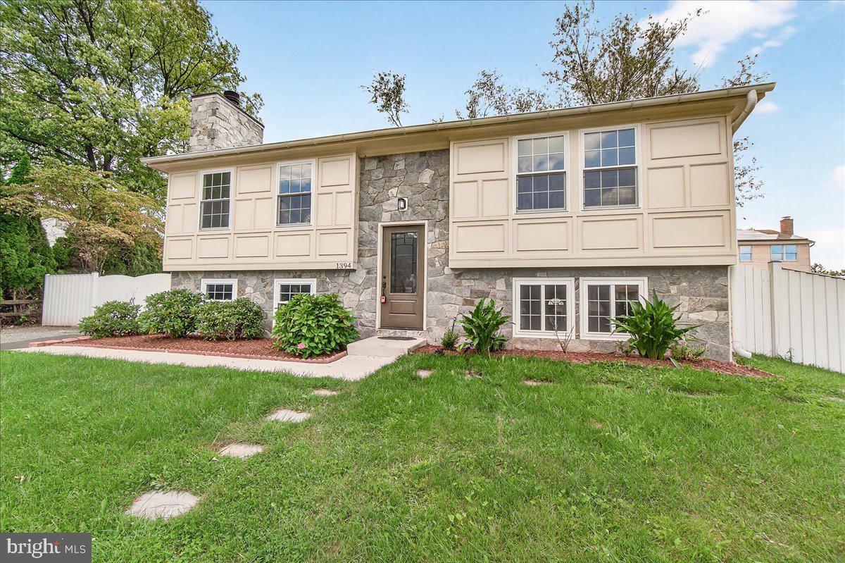 HILLCREST ORCHARDS - Residential