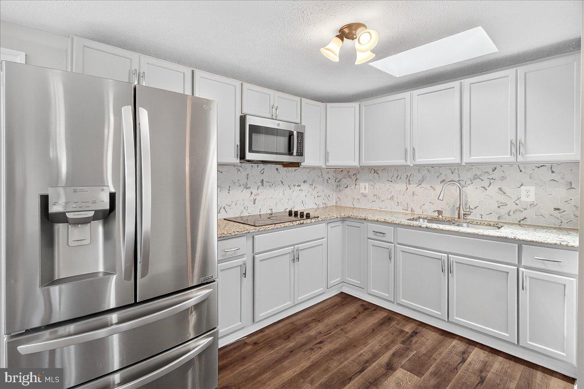 HILLCREST ORCHARDS - Residential