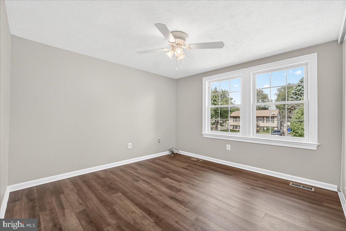 HILLCREST ORCHARDS - Residential