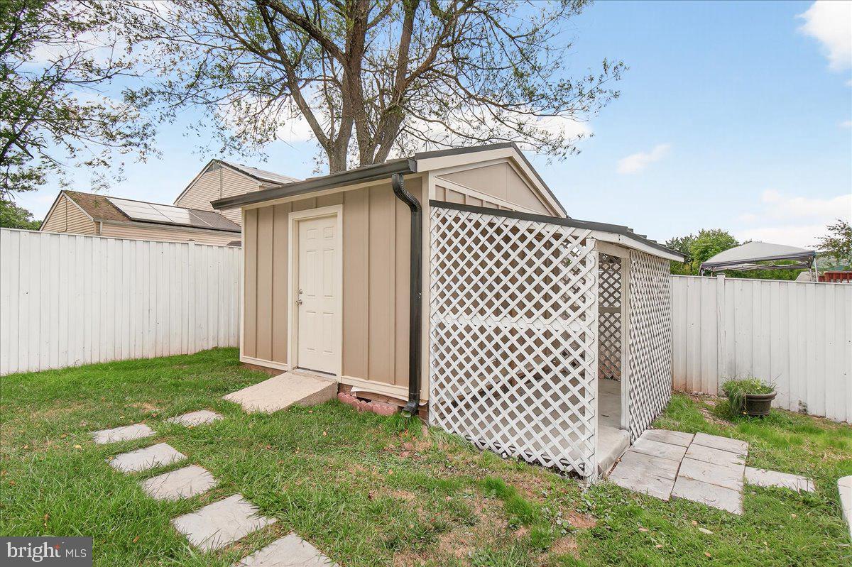 HILLCREST ORCHARDS - Residential