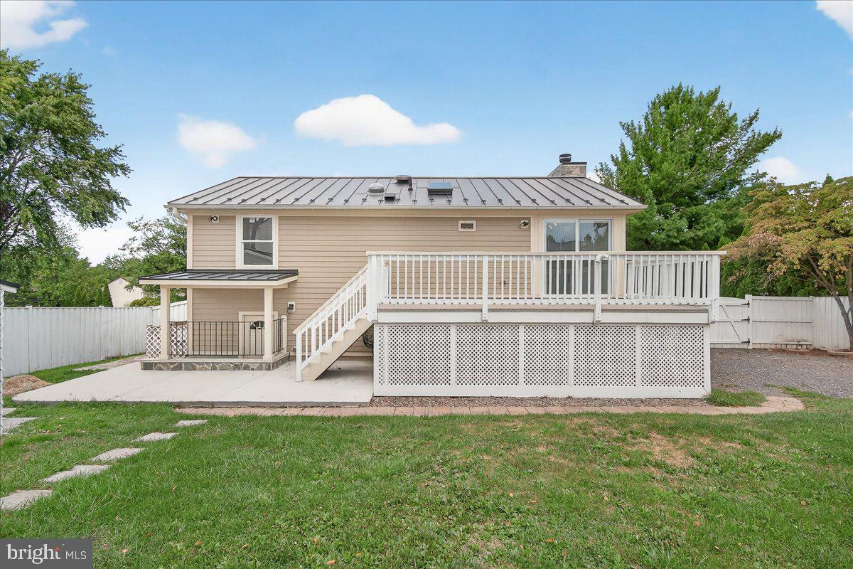 HILLCREST ORCHARDS - Residential