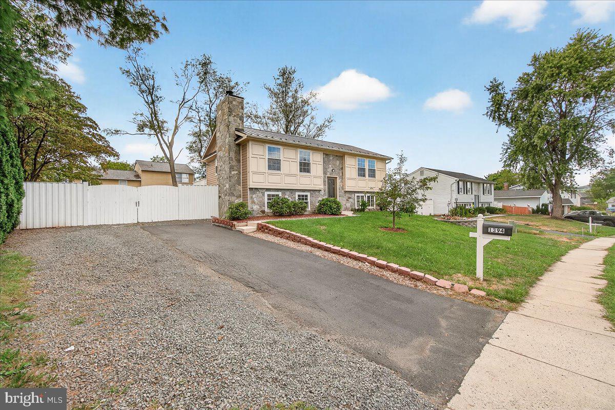 HILLCREST ORCHARDS - Residential